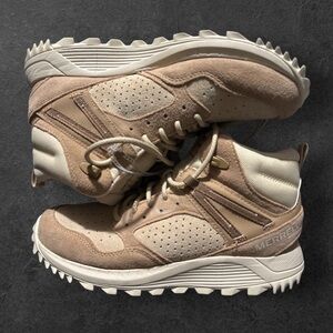 Merrell, Wildwood Mid Waterproof Hiking Shoe (Women 7.5)